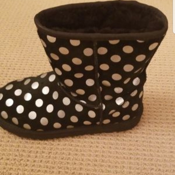 **SOLD** Ugg boots - Picture 6 of 8
